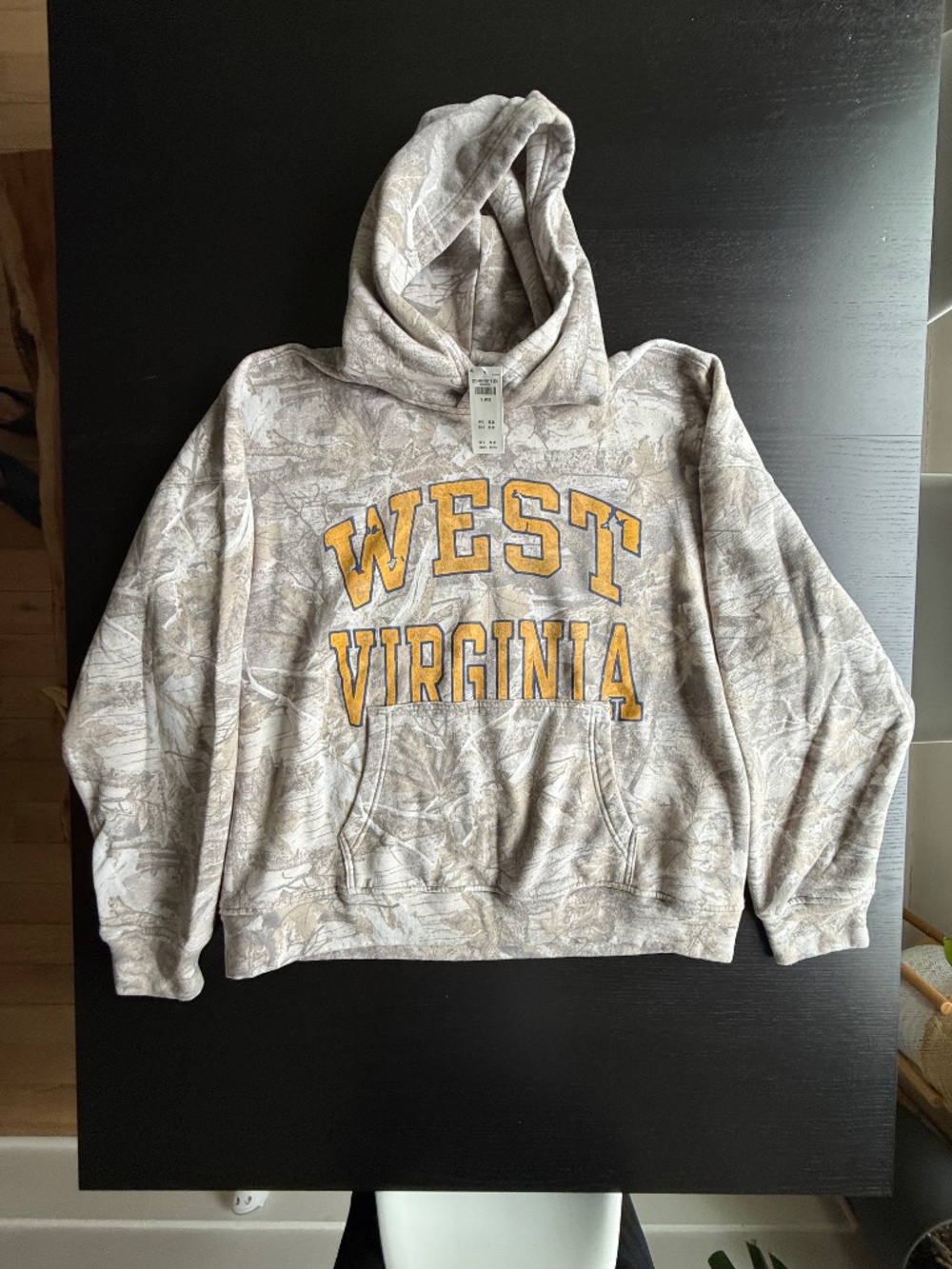 NWT Hollister West Virginia Mountaineers Boxy Camo Hoodie | Size XL - Picture 5 of 7